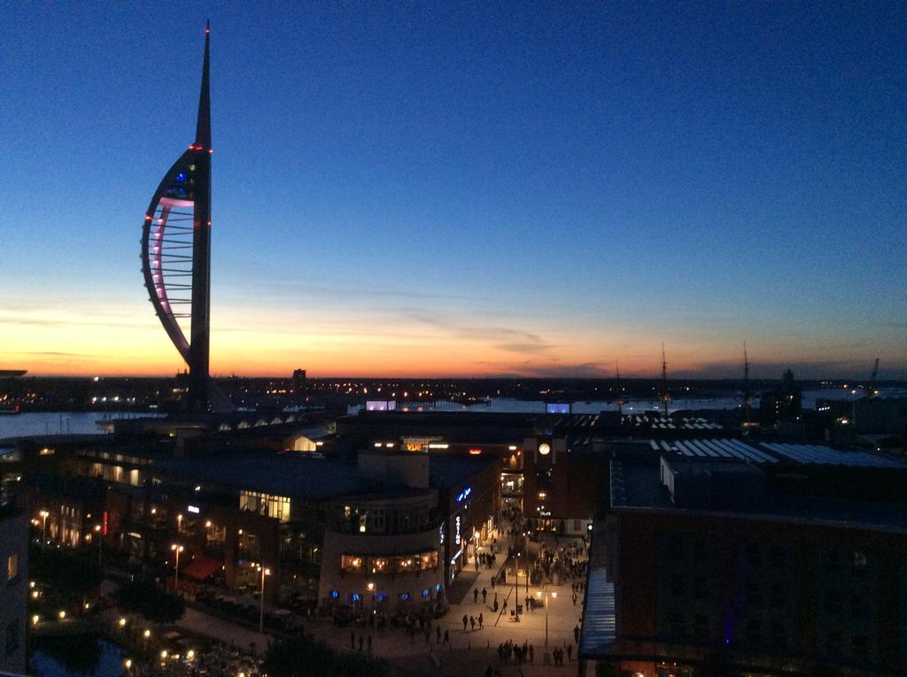 Gunwharf Quays Harbour Apartments Портцмаус Экстерьер фото